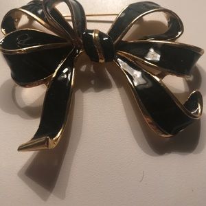 Fashion Brooch in Black Lacquer and Gold